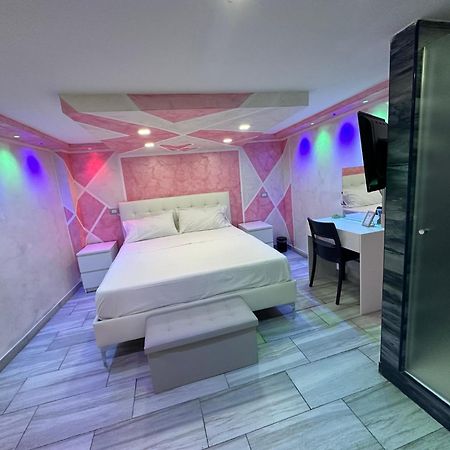 Clopat Vacanze2023 Hotel Наполи Екстериор снимка