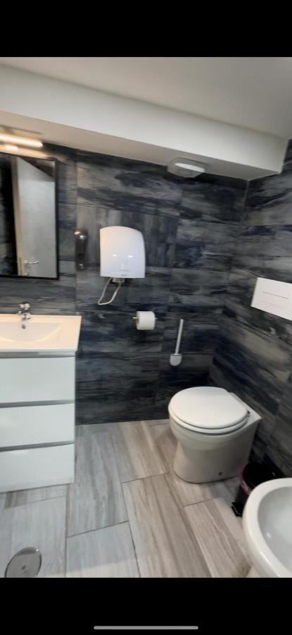 Clopat Vacanze2023 Hotel Наполи Екстериор снимка