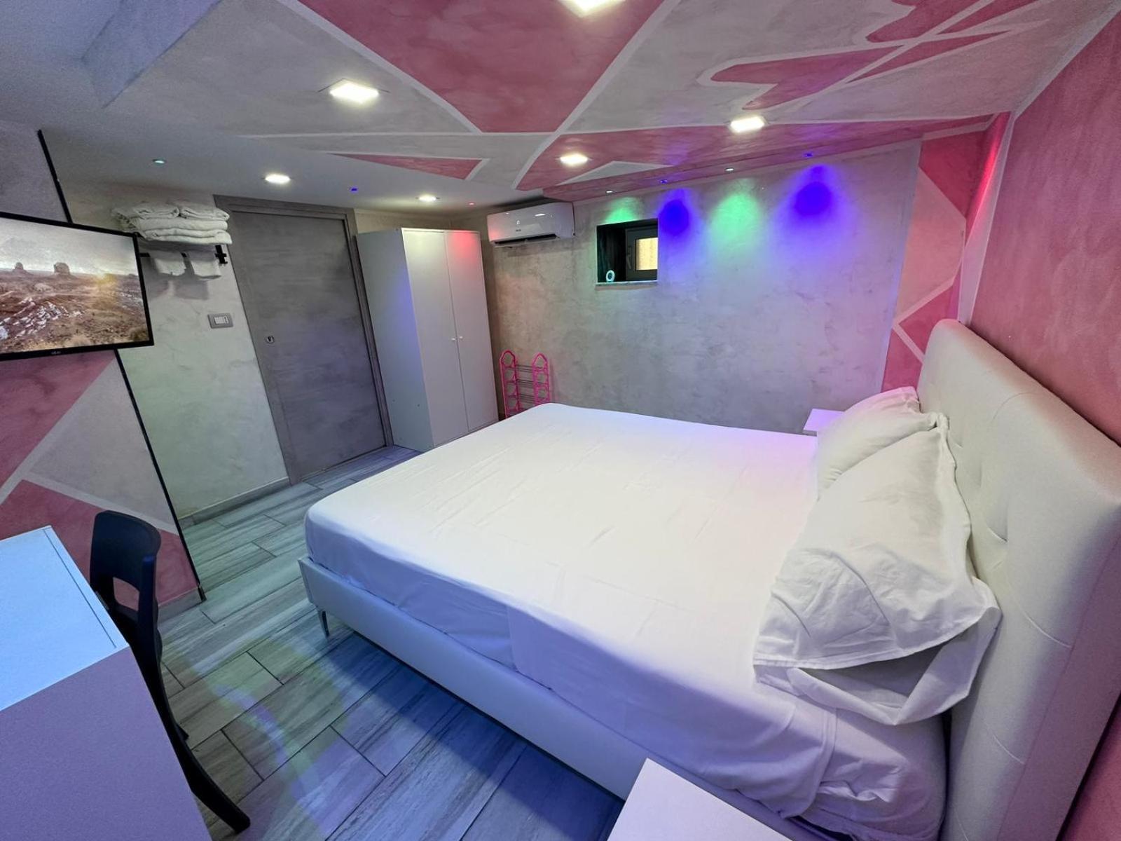 Clopat Vacanze2023 Hotel Наполи Екстериор снимка