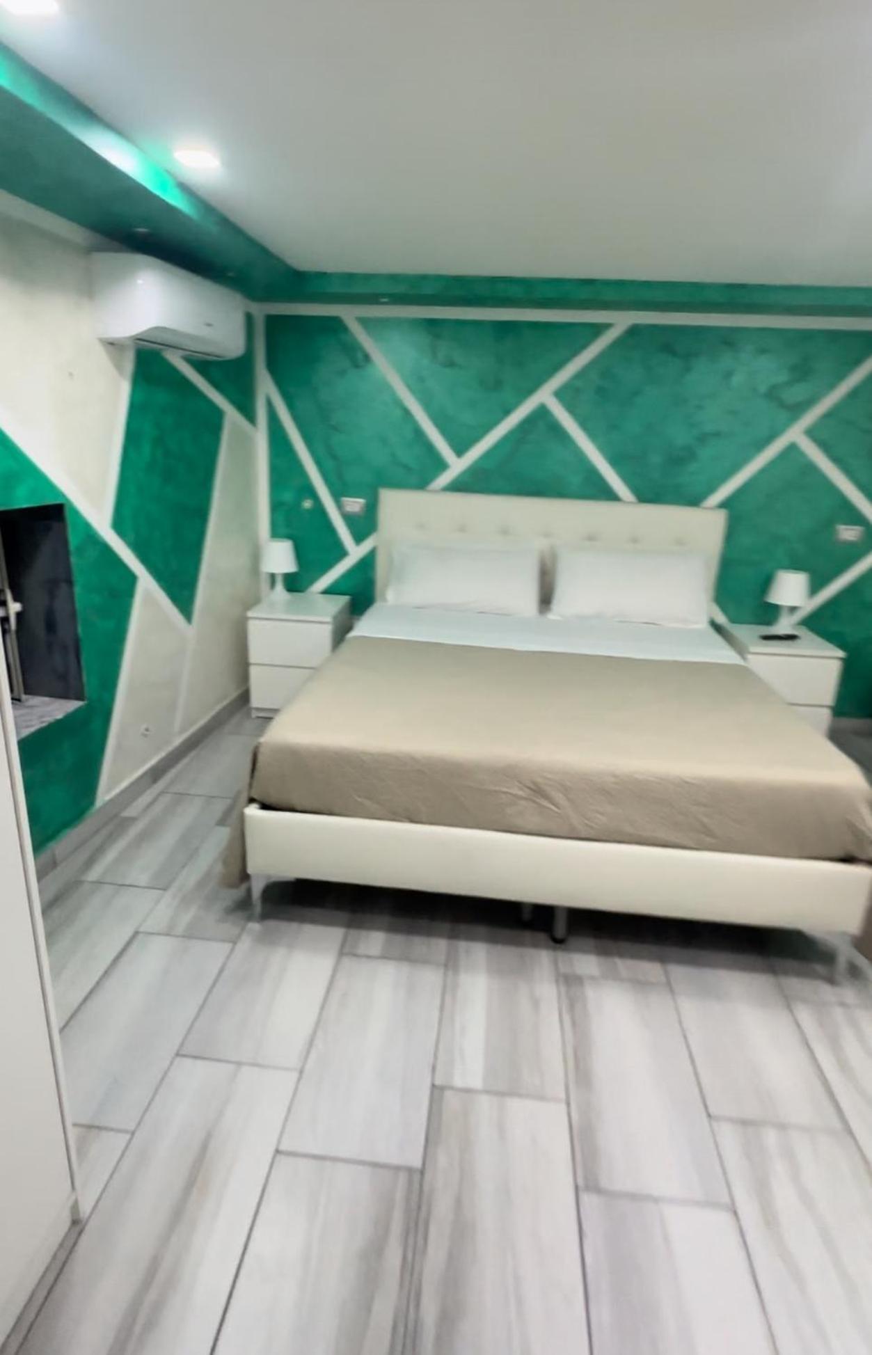 Clopat Vacanze2023 Hotel Наполи Екстериор снимка