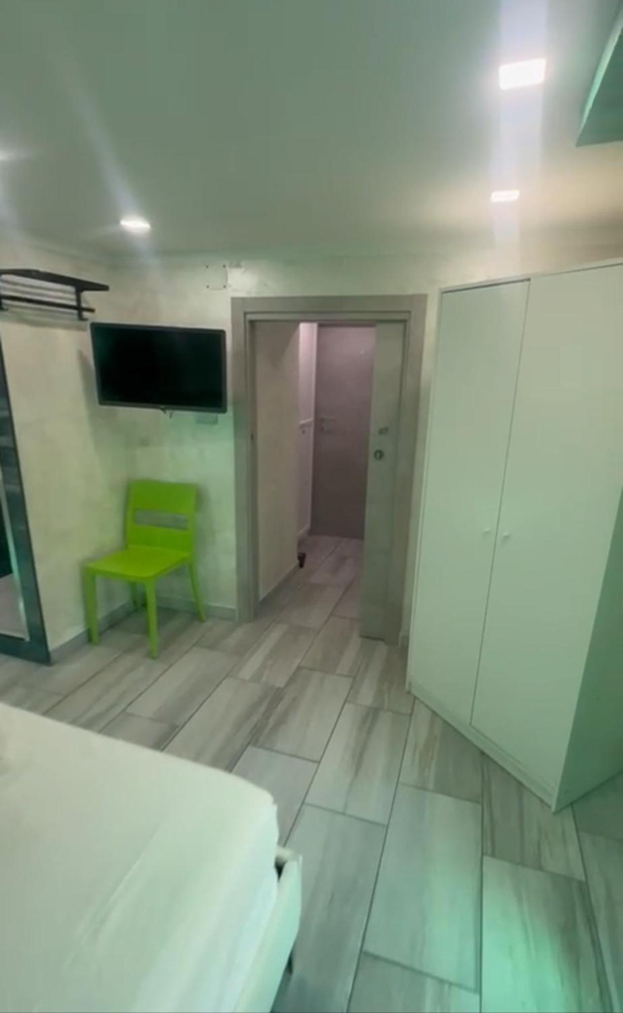 Clopat Vacanze2023 Hotel Наполи Екстериор снимка