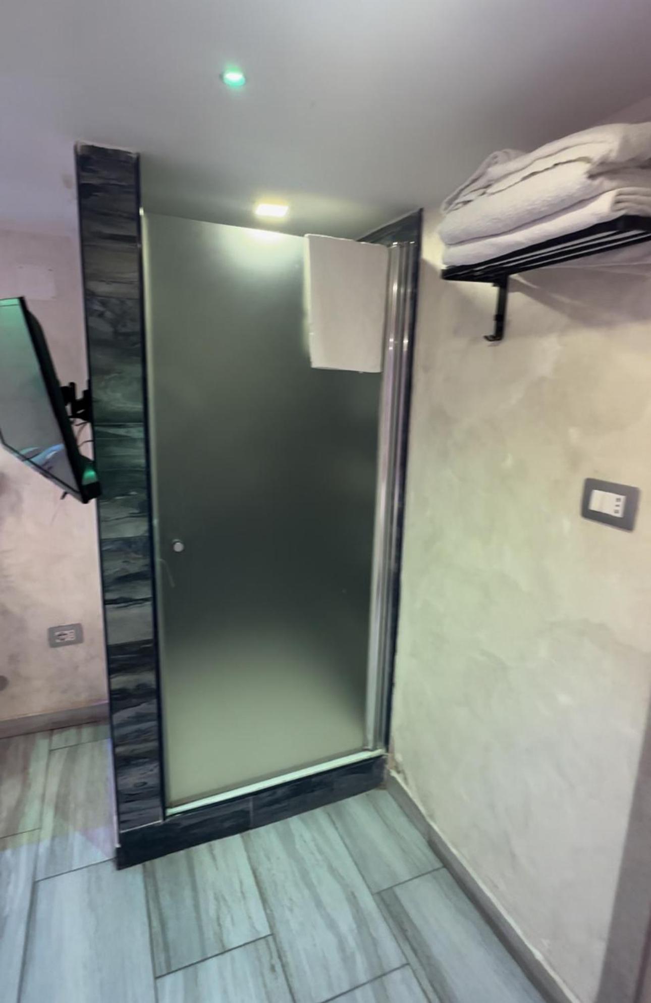 Clopat Vacanze2023 Hotel Наполи Екстериор снимка